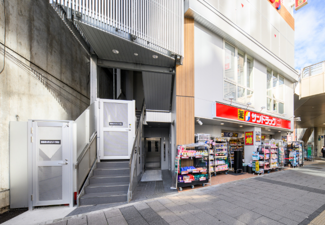 1階エレベーター入口